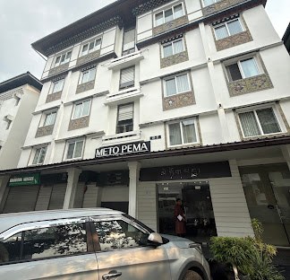 Meto Pema / Central Hotel / Similar